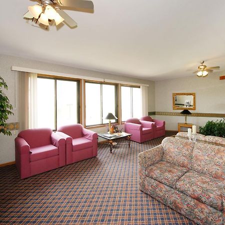 Econo Lodge Inn & Suites Menomonie Interior foto