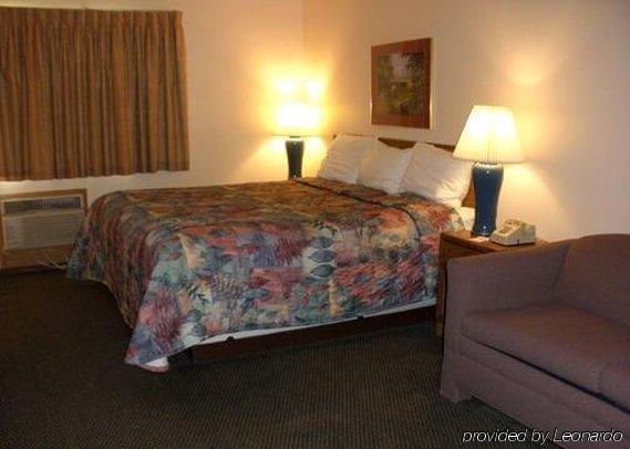 Econo Lodge Inn & Suites Menomonie Cameră foto