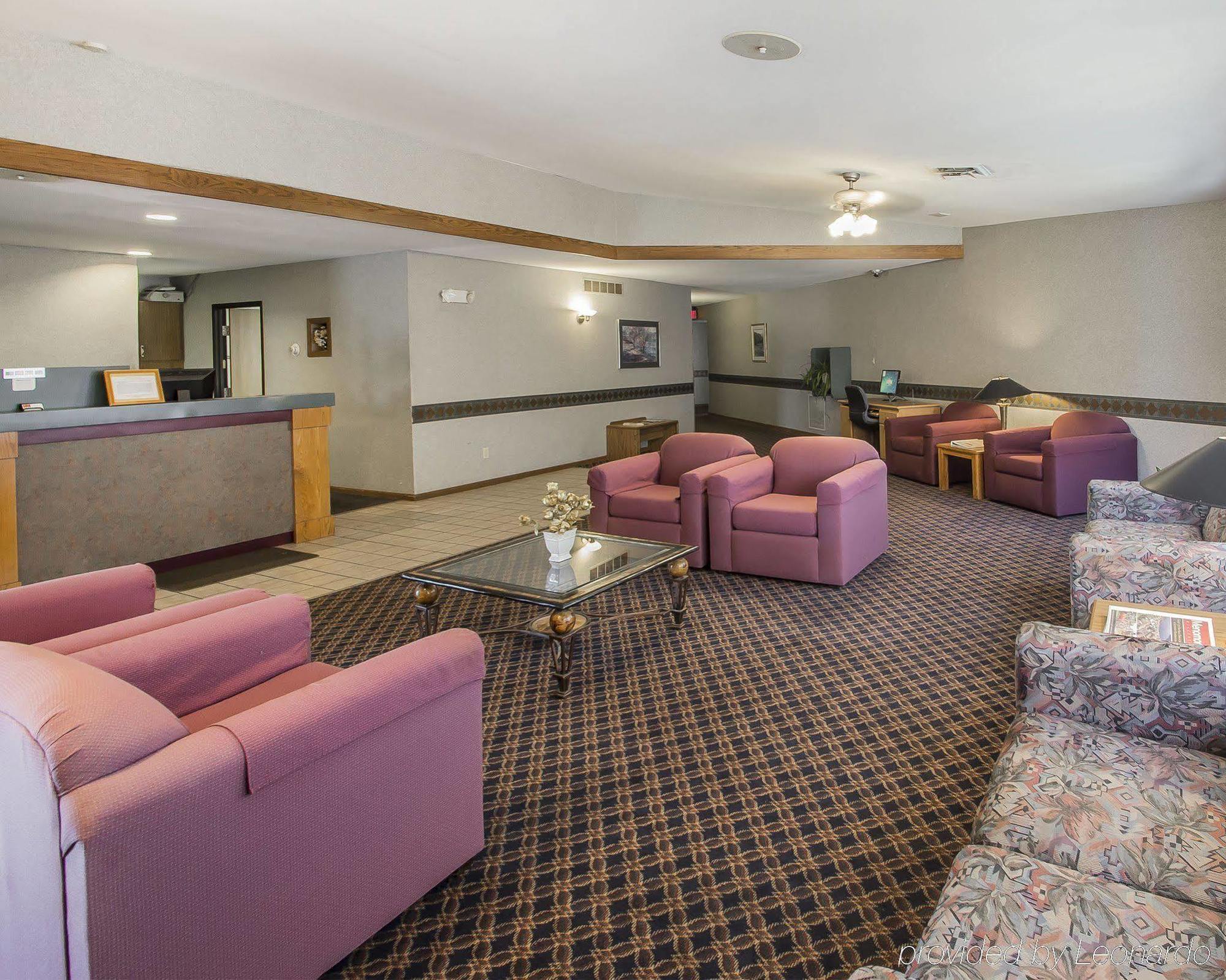 Econo Lodge Inn & Suites Menomonie Exterior foto